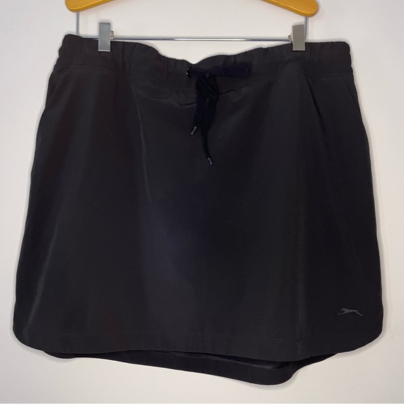 NWOT Slazenger Woman's Golf Tech Skort, Tennis/Golf Size XL Extra Large - Picture 1 of 8